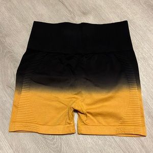 ALLURE BY ANA SEAMLESS SHORTS OMBRÉ